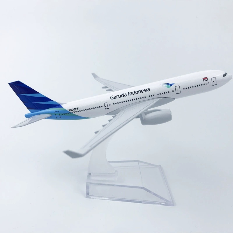 Badminton Indonesia - B737 16cm Air Garuda Indonesia Airlines